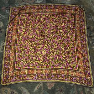 $55 AUTHENTIC GIVENCHY LADIES  SCARF